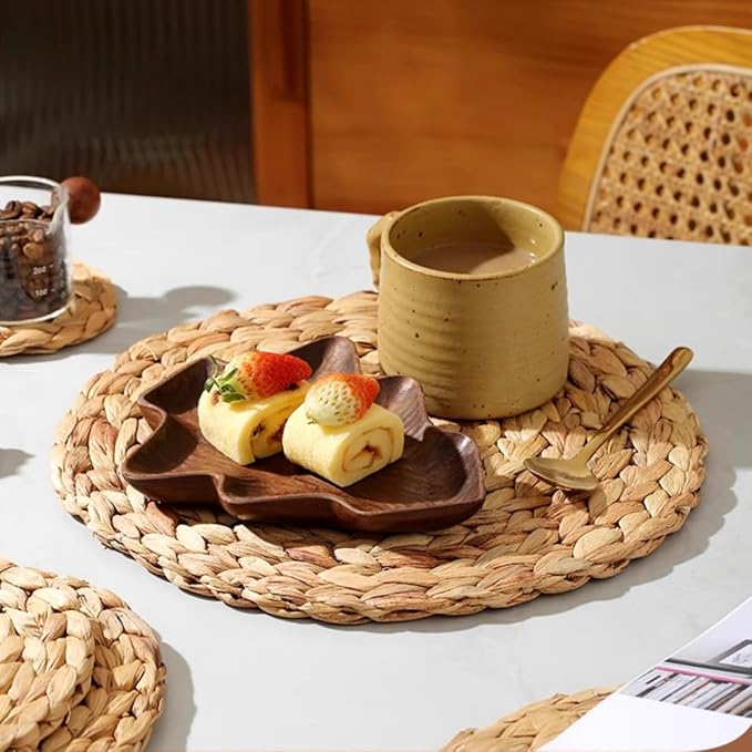 Round Woven Placemats Set of 4，Boho Rattan Placemats Natural Hand-Woven Water Hyacinth Placemats Farmhouse Weave Place Mats Table Mats for Dining, Table,Kitchen,Wedding